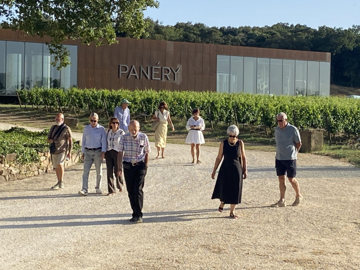 Le Conseil d'administration de l'Université Populaire de l'Uzège en visite au Domaine de Panéry